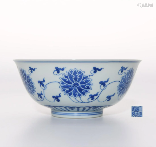 A Blue and White Lotus Scrolls Bowl Doaguang Mark