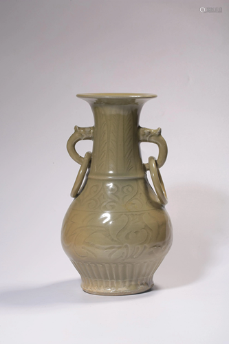 A CELADON LONG QUAN-GLAZED VASE.SONG PERIOD