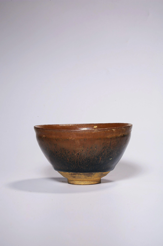 A JAINYAO-GLAZED BOWL.SONG PERIOD