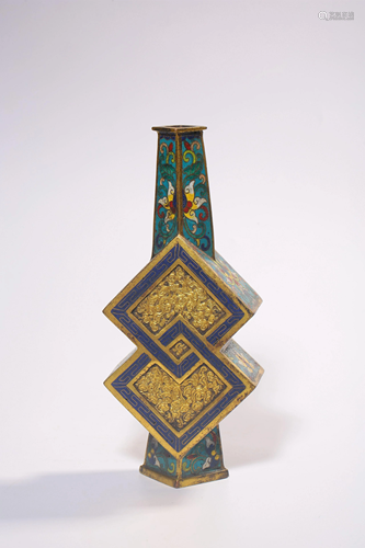 A CLOISONNE ENAMEL BRONZE VASE.QING PERIOD