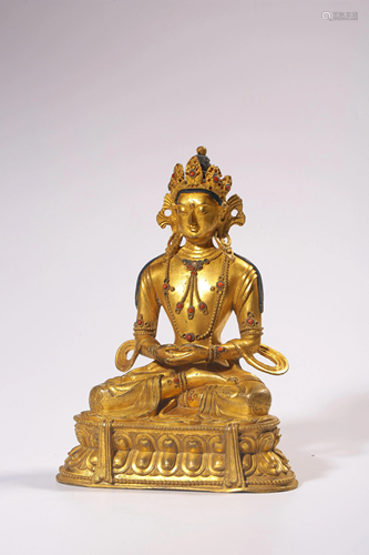 A GILT-BRONZE FIGURE OF AMITAYUS.QING PERIOD