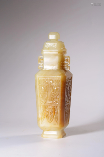 A CARVED JADE VASE AND COVER.QING PERIOD