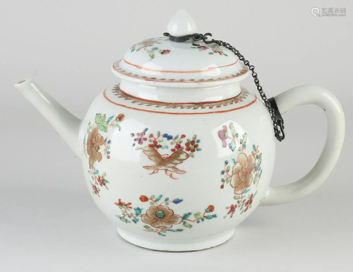 Large 18th century Chinese porcelain Family Rose teapot