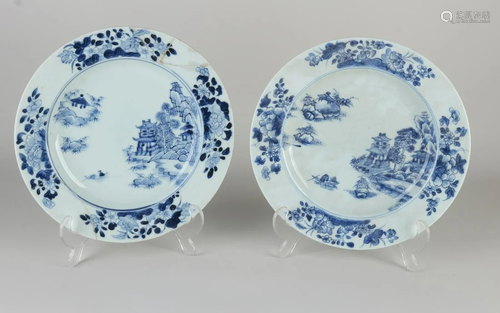 Two 18th century Chinese porcelain Cheng Lung plates