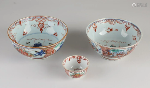 Three parts 18th century Chinese porcelain, Amsterdam