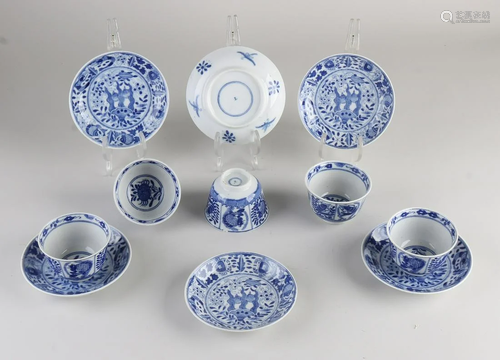 Lot of Chinese porcelain cups and saucers with