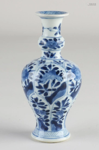 17th - 18th century Chinese porcelain Kang Xi vase with