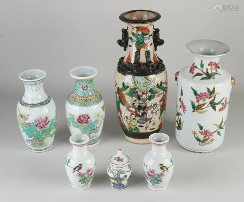 Lot of Chinese porcelain. Four parts republic style.