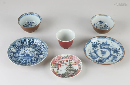 Six parts Chinese porcelain. Various. Among other