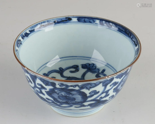 Chinese porcelain Kang Xi bowl with floral decor +