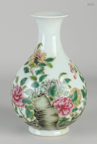 Chinese porcelain Family Rose vase with garden/rock