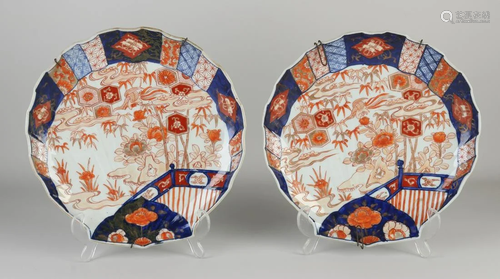 Two 19th century Japanese Imari porcelain plates in