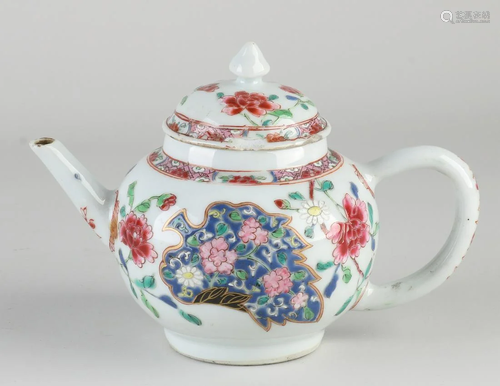 18th century Chinese porcelain Family Rose teapot with