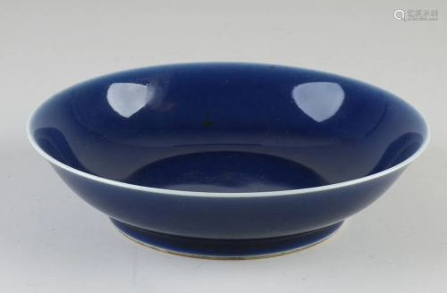 Chinese porcelain deep dish with blue glaze + six