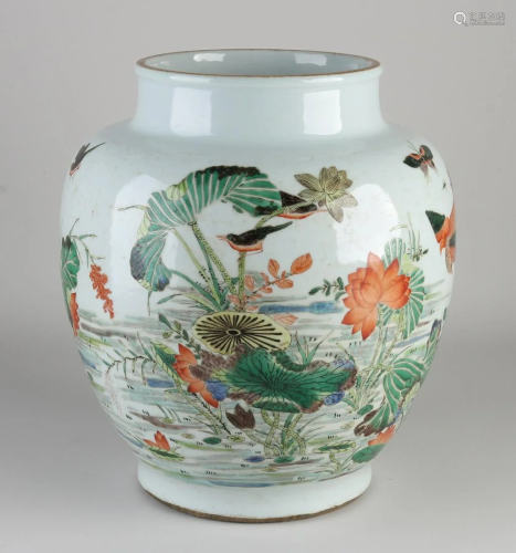 Large Chinese porcelain Family Verte vase with water