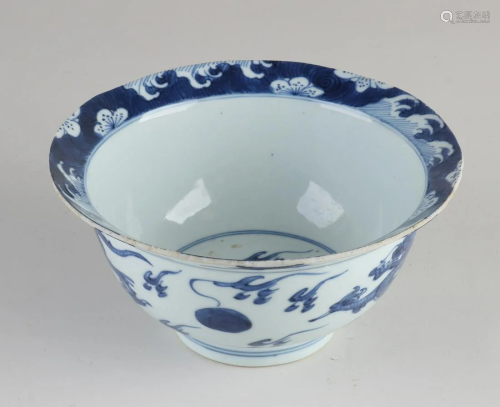 Large Chinese porcelain Kang Xi bowl with dragon decor.