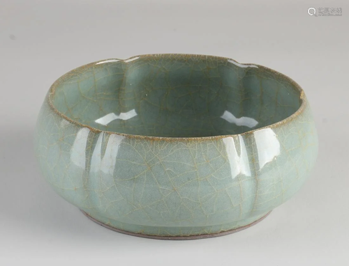 Chinese porcelain flower-shaped celadon dish with