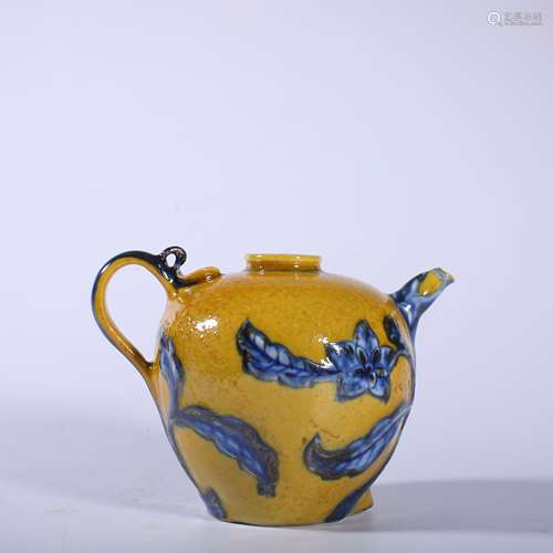 Ming Dynasty-Xuande Yellow Ground Blue and White Teapot