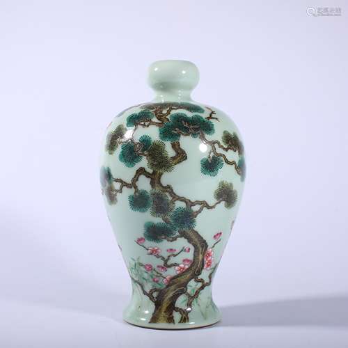 Qing Dynasty-Qianlong pink celadon famille rose vase