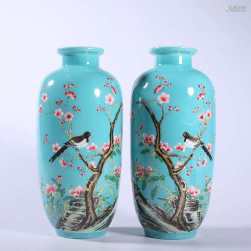 Qing-Yongzheng famille rose pair bottle