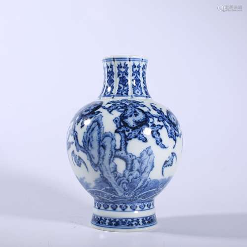 Qing Dynasty-Qianlong Celadon Vase