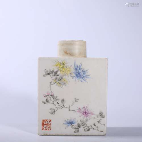 Qing-Daoguang Pastel Square Bottle