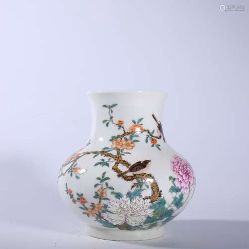 Qing Dynasty-Qianlong famille rose water pot