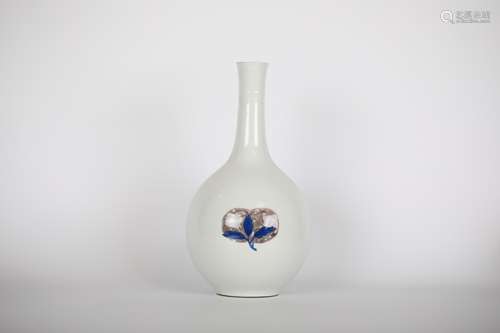 17TH Blue and white glaze red bottle