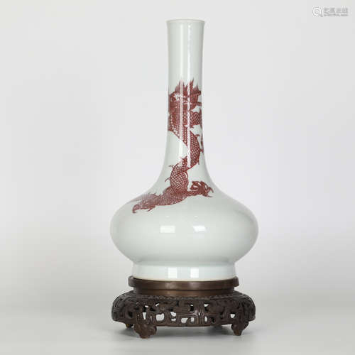 17TH Blue and white glaze red dragon decoration vase