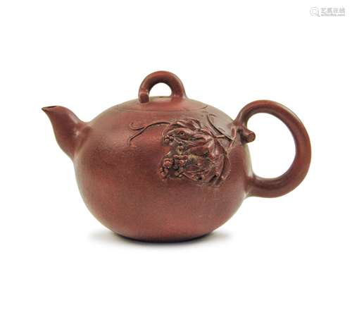 YIXING CLAY TEAPOT BRANCH OF BERRIES