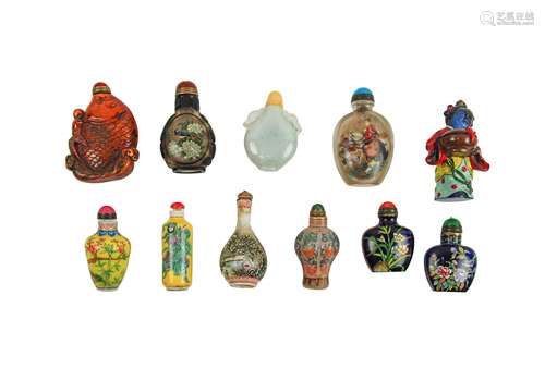 A COLLECTION OF ELEVEN CHINESE SNUFF BOTTLES