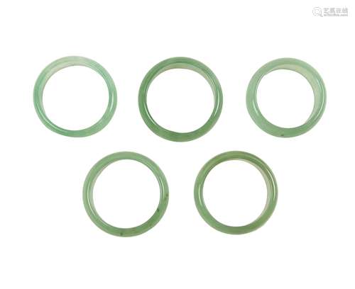 FIVE JADE / VARIED STONE BANGLES