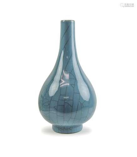 CHINESE CRACKLE BLUE CLAIR DE LUNE GLAZED VASE