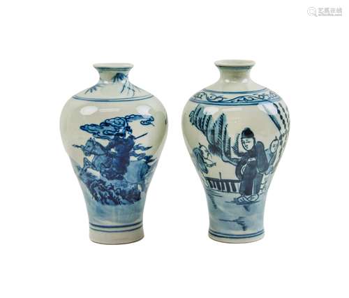 PAIR OF BLUE AND WHITE VASES