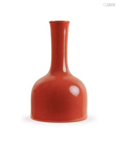 CHINESE IRON CORAL-RED MALLET VASE