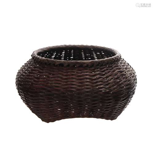 WOVEN BASKET