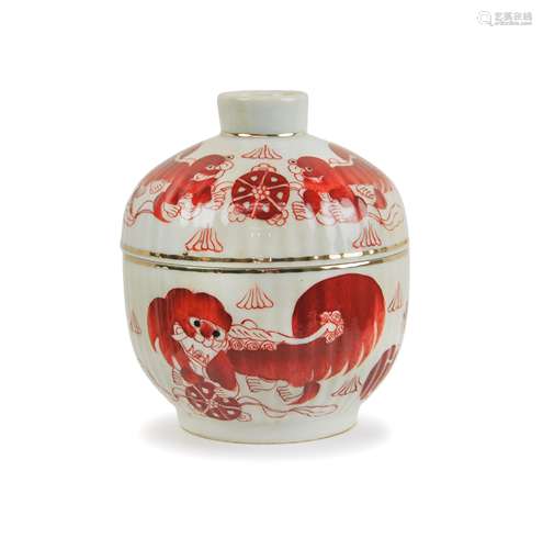 RED AND WHITE FOO LION LIDDED CONTAINER