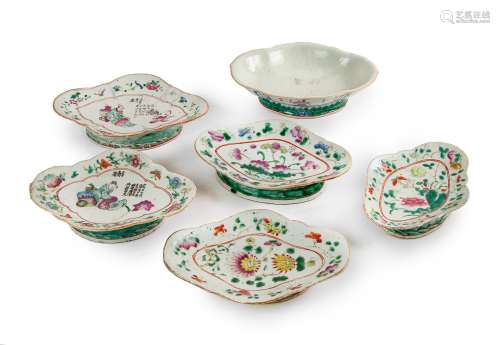 GROUP OF SIX FAMILLE ROSE DISHES