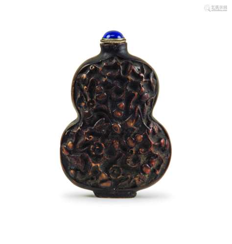 A CHINESE  SNUFF BOTTLE