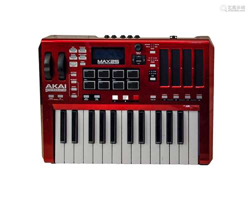 AKAI MAX25 25-KEY COMPACT USB/MIDI/CV KEYBOARD