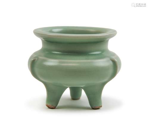 CELADON TRIPOD BRAZIER