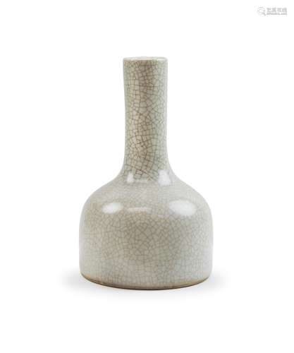 CHINESE GE-TYPE PORCELAIN MALLET VASE