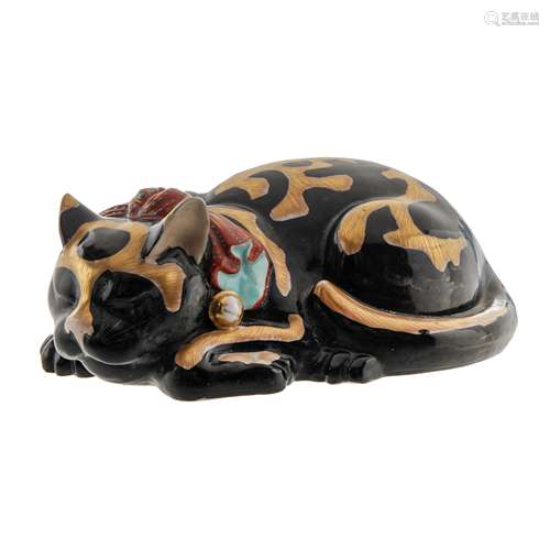 KUTANI STYLE PORCELAIN CAT FIGURE