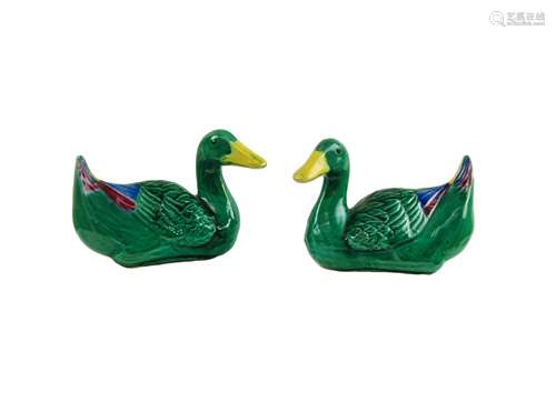 PAIR OF FAMILLE ROSE DUCKS