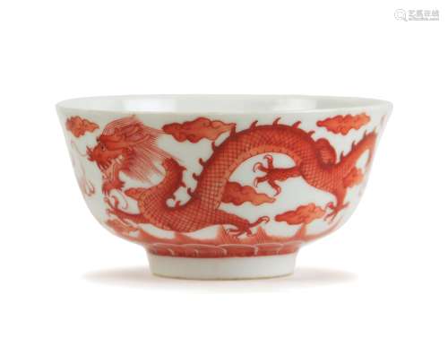 IRON RED AND WHITE DRAGON TEA CUP