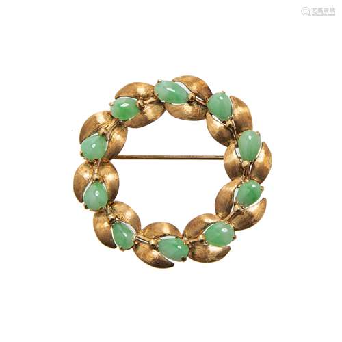 14K GOLD AND JADE BROACH