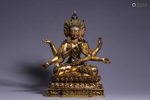 In the Qing Dynasty, the Buddha's mother sat on the bronze g...