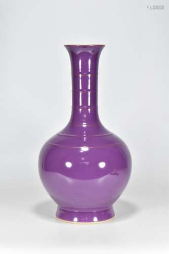 Qing Yongzheng year violet gilded mouth bile bottle