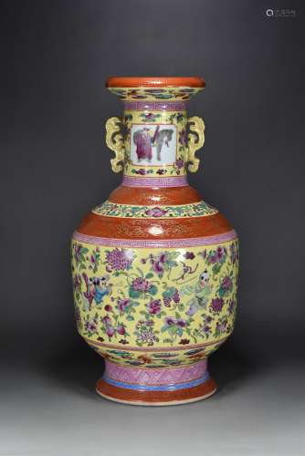Qing Qianlong year enamel enamel gilt baby vase with two ear...