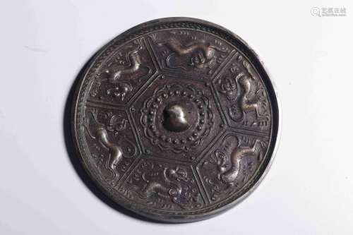 Before the Ming Dynasty, bronze chi dragon bronze mirror
